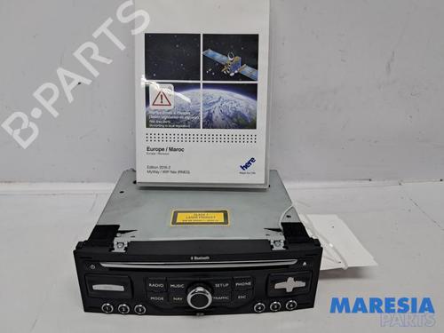 Used Radio PEUGEOT 5008 (0U_, 0E_) 1.6 16V (156 hp) 31389234