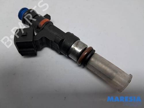 Used Injector ALFA ROMEO GIULIETTA (940_) 1.4 TB (940FXB1A, 940FXB11) (170 hp) 31430126