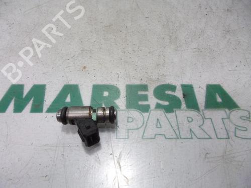 Used Injector FIAT PUNTO (188_) 1.2 60 (188.030, .050, .130, .150, .230, .250) (60 hp) 31521048
