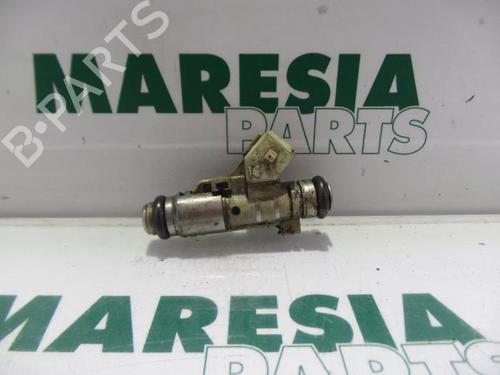 Used Injector PEUGEOT 106 II (1A_, 1C_) 1.4 i (75 hp) 31468028