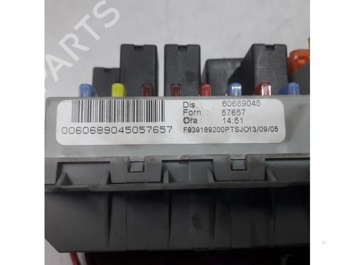 Fuse box ALFA ROMEO 159 (939_) 2.2 JTS (939AXB1B, 939AXB11) | BP31501565E1  - Image 8
