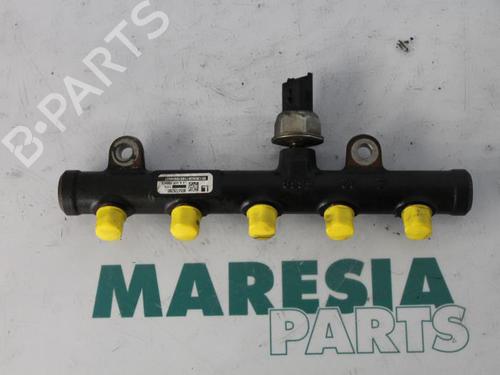 Used Injection rail CITROËN C4 I (LC_) 2.0 HDi (136 hp) 31404513