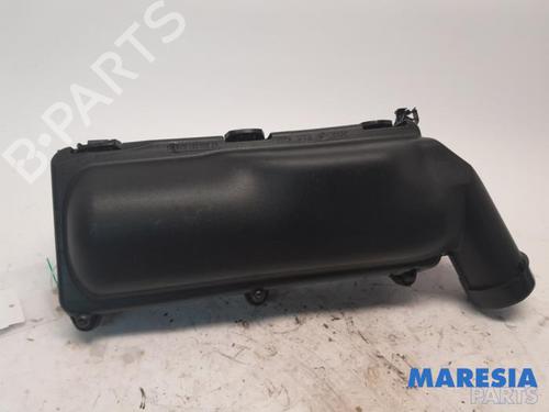 Luftfiltergehäuse für PEUGEOT 5008 (0U_, 0E_) 1.6 16V (156 hp) 31513526