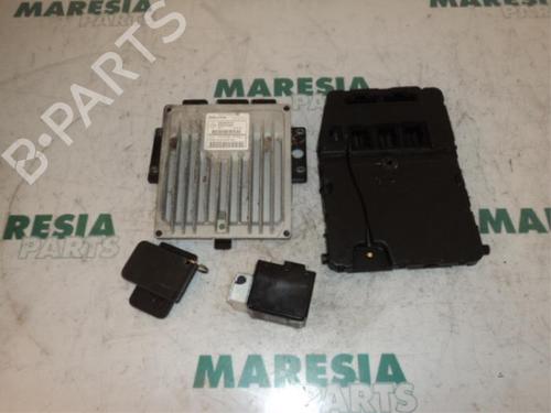 Used Engine control unit (ECU) RENAULT GRAND SCÉNIC II (JM0/1_) 1.5 dCi (JM02, JM13) (101 hp) 31495213