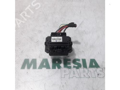 Used Electronic sensor RENAULT MEGANE III Grandtour (KZ0/1) 1.5 dCi (KZ09, KZ0D, KZ1G, KZ29, KZ14, KZ1W, KZ10, KZ1F,... (110 hp) 31495711