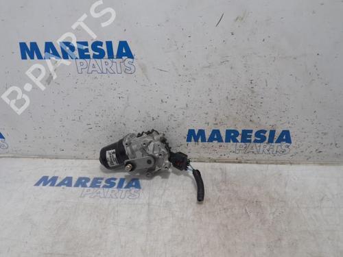 Used Front wiper motor PEUGEOT 208 II (UB_, UP_, UW_, UJ_) 1.2 PureTech 100 (101 hp) 31487699