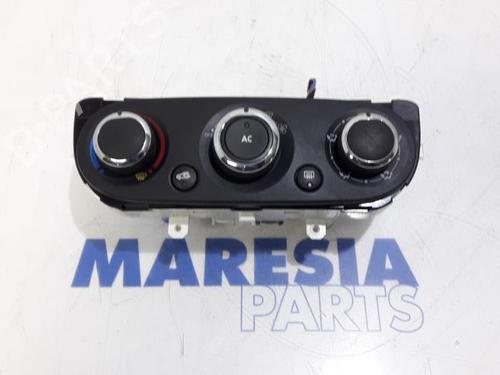 Used Climate control RENAULT CLIO IV Grandtour (KH_) 1.5 dCi 90 (KHN3, KHN4) (90 hp) 31427663