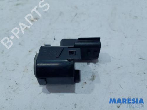 Electronic sensor RENAULT SCÉNIC III (JZ0/1_) 2.0 16V (JZ0G, JZ0P, JZ1E, JZ1P) | BP31400537M84