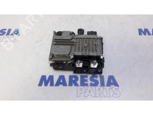 Used Switch PEUGEOT 2008 I (CU_) 1.2 THP 110 / PureTech 110 (110 hp) 31396522