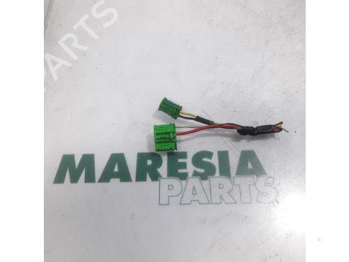 Used Wiring harness RENAULT KOLEOS I (HY_) 2.0 dCi (HY0K) (150 hp) 31402623