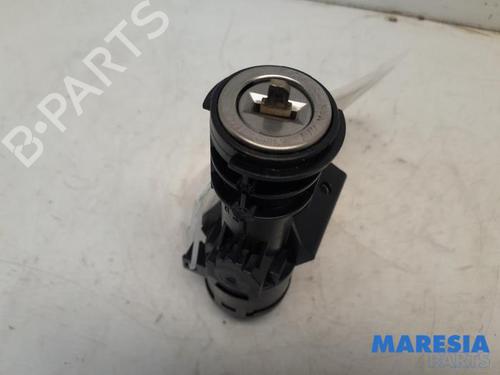 Used Ignition barrel FIAT 500 (312_) 1.4 (312AXC1B, 312CXC1B) (100 hp) 31498513