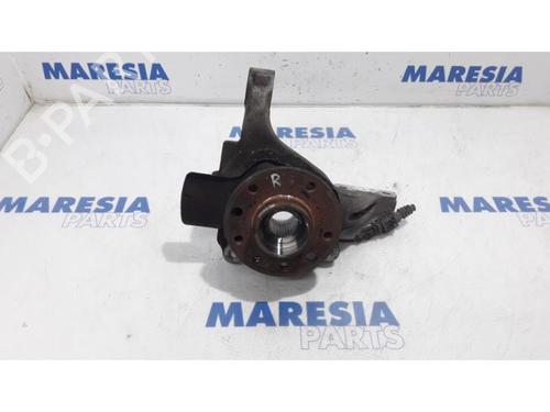 Used Right front steering knuckle FIAT CROMA (194_) 2.2 16V (147 hp) 31492572