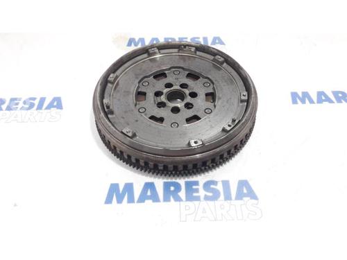 Used Flywheel RENAULT GRAND SCÉNIC III (JZ0/1_) 1.5 dCi (JZ09, JZ0D, JZ10, JZ14, JZ1G, JZ29, JZ2C) (110 hp) 31536306