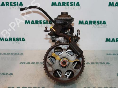 Used Fuel pump ALFA ROMEO 146 (930_) 1.9 TD (930.B4A) (90 hp) 31522741