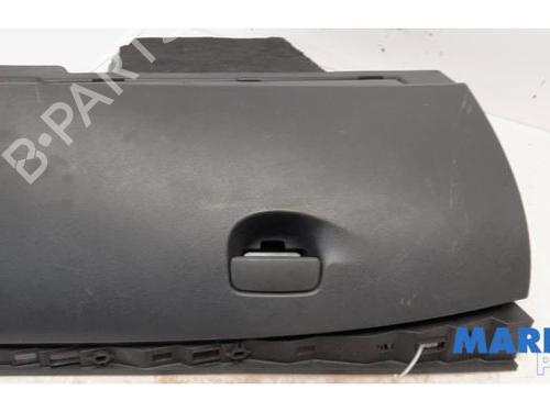 Used Glove box Glove box RENAULT MEGANE III Grandtour (KZ0/1) 1.2 TCe (KZ2B, KZ11) (116 hp) 31482802 31482802