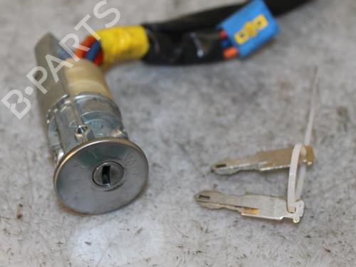 Used Ignition barrel PEUGEOT 206 Hatchback (2A/C) 1.4 i (75 hp) 31515589