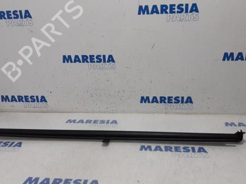 Used Rear parcel shelf PEUGEOT 307 CC (3B) 2.0 16V (140 hp) 31451824