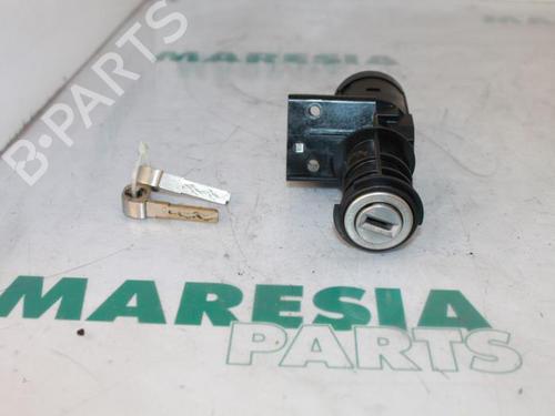 Used Ignition barrel FIAT STILO (192_) 1.2 16V (192_XA1B) (80 hp) 31469620