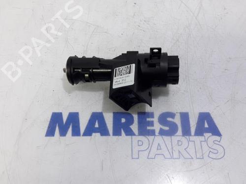 Used Ignition barrel FIAT 500 (312_) 0.9 (312AXG1A, 312.AXG11) (86 hp) 31489145