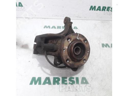 Used Left front steering knuckle PEUGEOT 208 I (CA_, CC_) 1.0 VTi (68 hp) 31531681