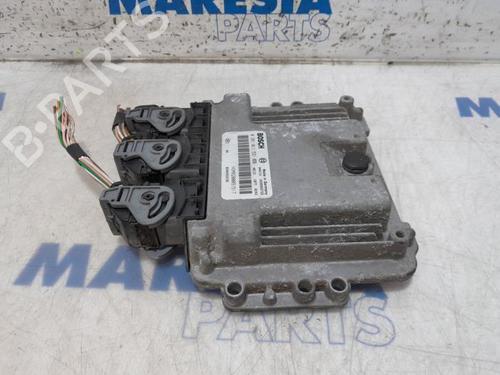 Engine control unit (ECU) RENAULT TRAFIC II Van (FL) 2.5 dCi 135 (FL0D) | BP31532111M57 