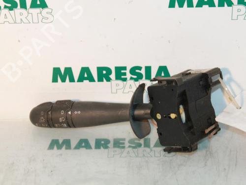Used Steering column stalk RENAULT LAGUNA II (BG0/1_) 2.0 16V (BG00, BG0K, BG0P, BG0W) (135 hp) 31398100