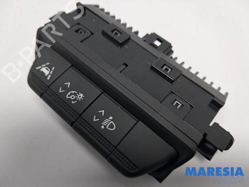 Used Switch RENAULT CLIO V (B7_) 1.0 TCe 100 (B7MT) (101 hp) 31518191