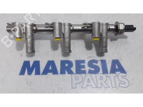 Used Injection rail PEUGEOT 2008 I (CU_) 1.2 THP 110 / PureTech 110 (110 hp) 31414075