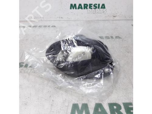 Sikkerhedssele foran højre CITROËN C3 II (SC_) 1.6 HDi (92 hp) 31435391