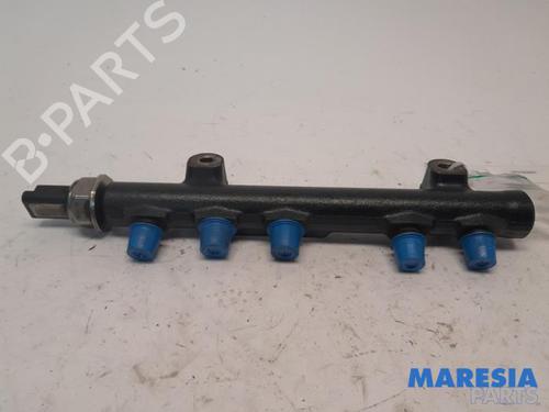 Used Injection rail PEUGEOT 208 I (CA_, CC_) 1.4 HDi (68 hp) 31430505