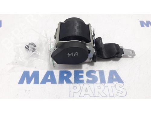 Cinturón de seguridad trasero central RENAULT SCÉNIC III (JZ0/1_) 1.5 dCi (110 hp) 31527911