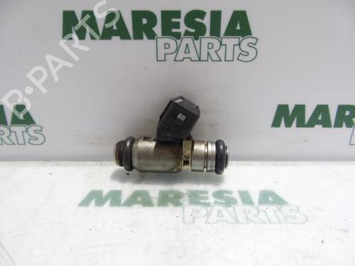 injector-fiat-punto-188_-1999-2000-2001-2002-2003-2004-2005-2006-2007-2008-2009-2010-2011-2012-31434912 main image
