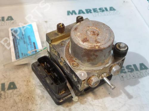 Used ABS pump RENAULT KOLEOS I (HY_) 2.5 (HY0C, HY0N) (171 hp) 31441537