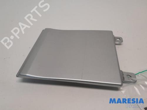 fuel-flap-renault-trafic-iii-van-fg_-2014-31422339 main image