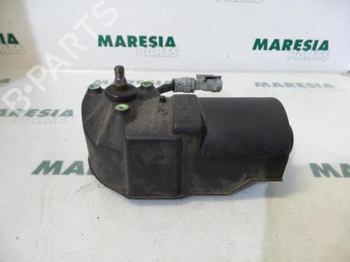 Used Front wiper motor RENAULT CLIO II (BB_, CB_) 1.4 (B/CB0C, B/CB0S) (75 hp) 31479817