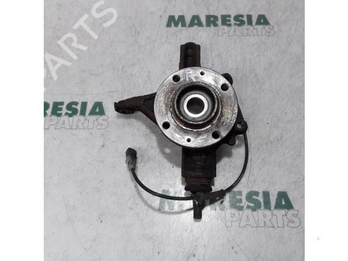 Used Right front steering knuckle Right front steering knuckle PEUGEOT 3008 I MPV (0U_) 1.6 VTi (120 hp) 31521642 31521642