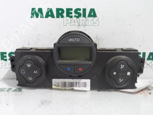 Used Climate control RENAULT MEGANE II Estate (KM0/1_) 1.9 dCi (131 hp) 31526551