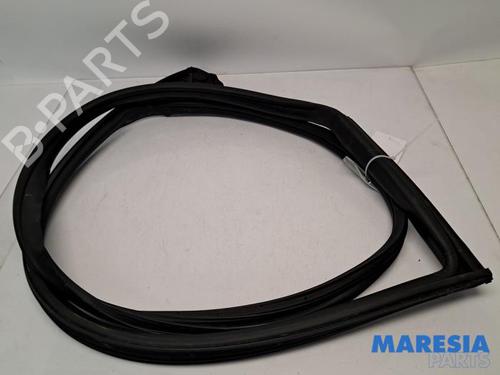 Gummiliste ALFA ROMEO MITO (955_) 1.4 (955AXB1B, 955.AXF1B) (95 hp) 31532353