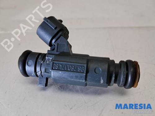 Used Injector PEUGEOT 208 I (CA_, CC_) 1.2 VTI 82 (82 hp) 31450818