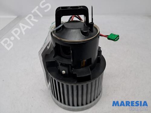 Used Heater blower motor PEUGEOT 308 SW II (LC_, LJ_, LR_, LX_, L4_) 1.6 BlueHDi 120 (120 hp) 31439470