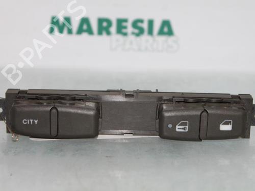 Kombi Kontakt / Stilkkontakt FIAT IDEA (350_) 1.4 16V (95 hp) 31460569