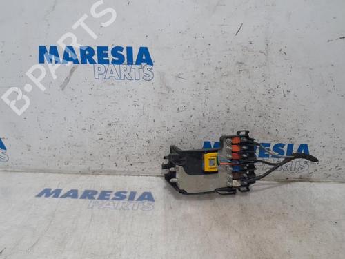 Used Fuse box PEUGEOT 308 CC (4B_) 1.6 16V (120 hp) 31393408
