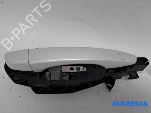 Used Front right exterior door handle Front right exterior door handle 38311977 38311977