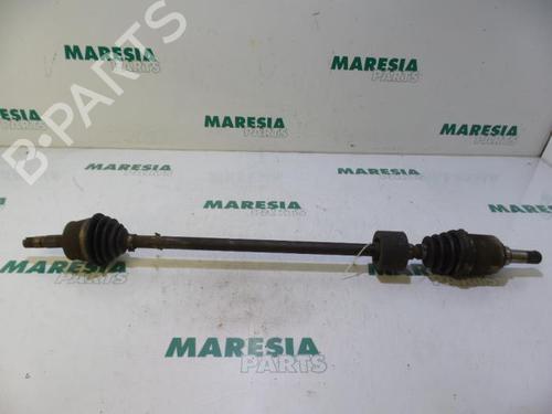 Used Right front driveshaft FIAT STILO (192_) 1.2 16V (192_XA1B) (80 hp) 31498697