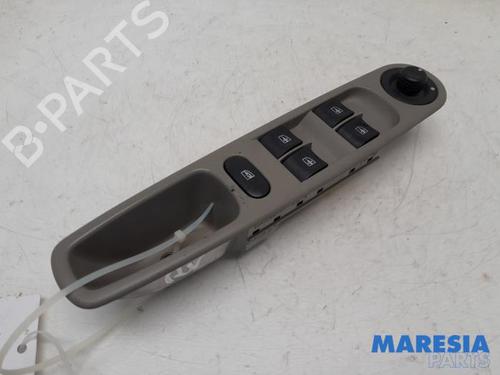 Used Switch RENAULT ZOE Hatchback Van (BFM_) Electric (BFME) (92 hp) 31458247