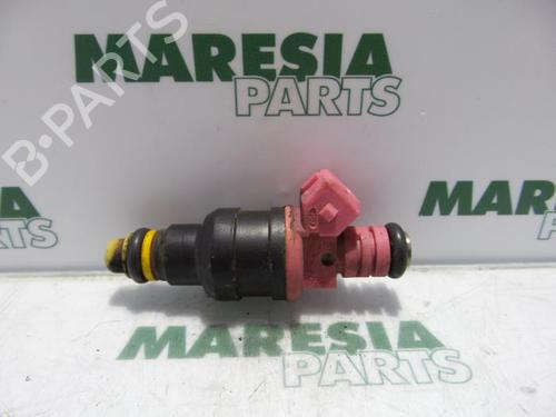injector-renault-twingo-i-c06_-1993-1994-1995-1996-1997-1998-1999-2000-2001-2002-2003-2004-2005-2006-2007-2008-2009-2010-2011-2012-31449165 main image