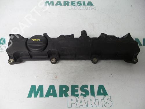 Used Valve cover CITROËN XSARA (N1) 1.6 16V (109 hp) 31389942