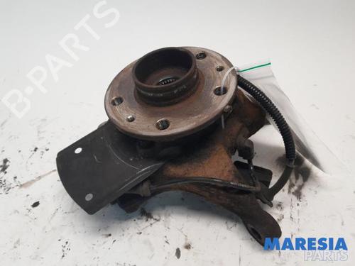 Used Left front steering knuckle RENAULT TRAFIC III Van (FG_) 1.6 dCi 145 (FGMG) (145 hp) 31460733