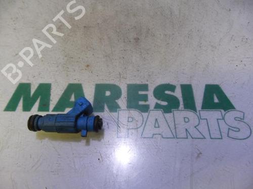 Used Injector FIAT STILO (192_) 1.2 16V (192_XA1B) (80 hp) 31464561