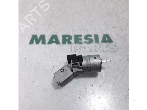 Used Ignition barrel CITROËN C5 III (RD_) 2.0 HDi (RDRHD8, RDRHDJ, RDRHR8, RDRHRJ) (136 hp) 31433811